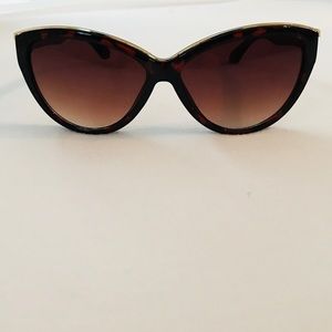 Cat eye sunnies! 🐱 ☀️